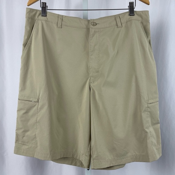 C9 Champion Men's Size 38 Khaki Golf Shorts Flat Front Active Lightweight Cargo - Picture 1 of 8